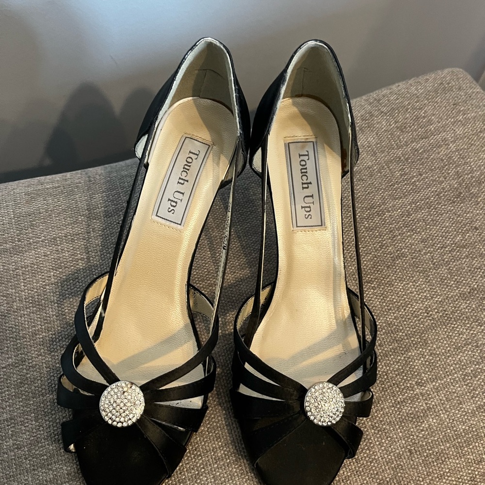 Touch Ups Black Heels with Classic Design